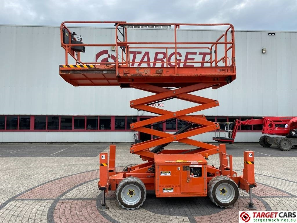 JLG 260MRT Diesel 4x4 Scissor Workj Lift 992cm - Šķērveida pacēlājs: foto 5 JLG 260MRT Diesel 4x4 Scissor Workj Lift 992cm - Šķērveida pacēlājs: foto 5