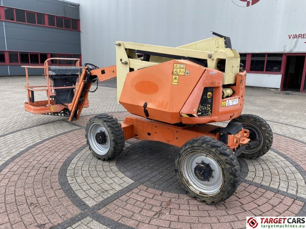 JLG 340AJ Articulated 4x4 Diesel Boom Work Lift 1233cm  - Izlices pacēlājs: foto 4 JLG 340AJ Articulated 4x4 Diesel Boom Work Lift 1233cm  - Izlices pacēlājs: foto 4