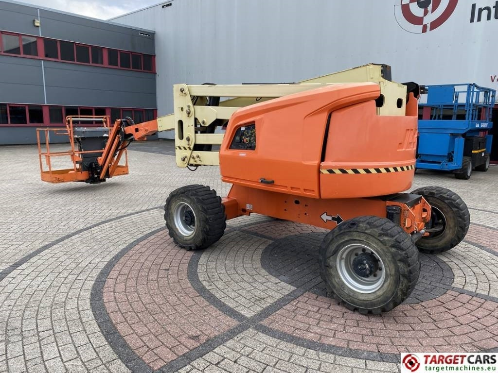 JLG 520AJ Articulated 4x4 Diesel Boom Work Lift 1800cm  - Izlices pacēlājs: foto 4 JLG 520AJ Articulated 4x4 Diesel Boom Work Lift 1800cm  - Izlices pacēlājs: foto 4