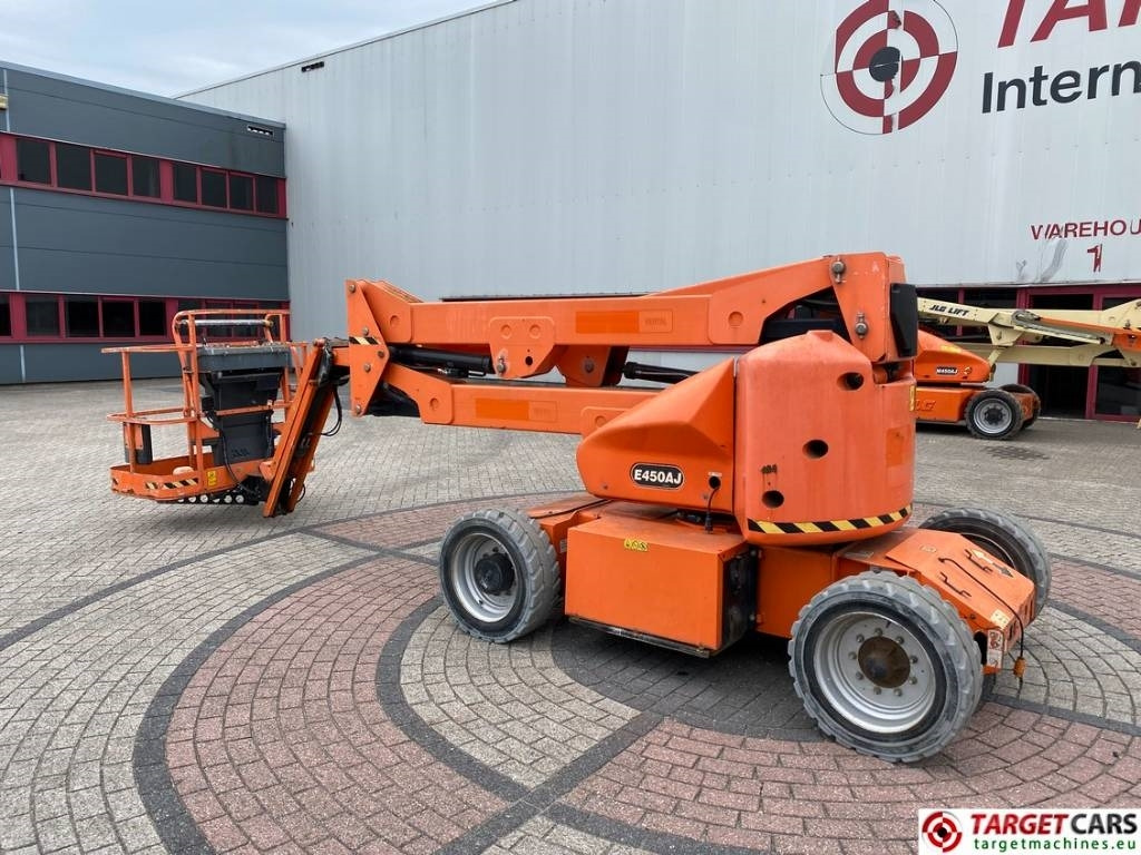 JLG E450AJ Electric Articulated Boom Work Lift 1572cm - Izlices pacēlājs: foto 4 JLG E450AJ Electric Articulated Boom Work Lift 1572cm - Izlices pacēlājs: foto 4