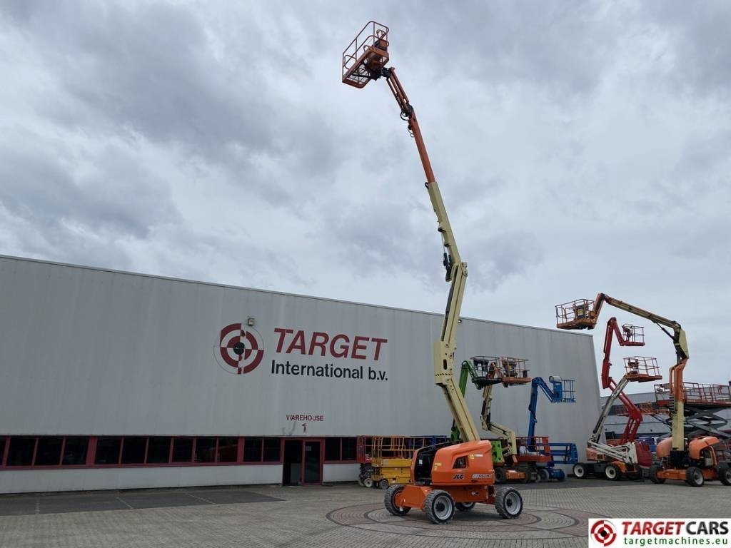 JLG EC450AJ Articulated Lithium-Ion Boom Lift 1572cm - Izlices pacēlājs: foto 5 JLG EC450AJ Articulated Lithium-Ion Boom Lift 1572cm - Izlices pacēlājs: foto 5