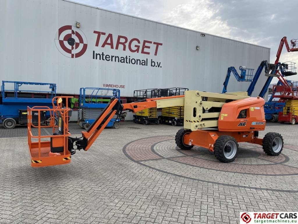 JLG EC520AJ Electric Articulated Boom Work Lift 1800cm - Izlices pacēlājs: foto 1 JLG EC520AJ Electric Articulated Boom Work Lift 1800cm - Izlices pacēlājs: foto 1