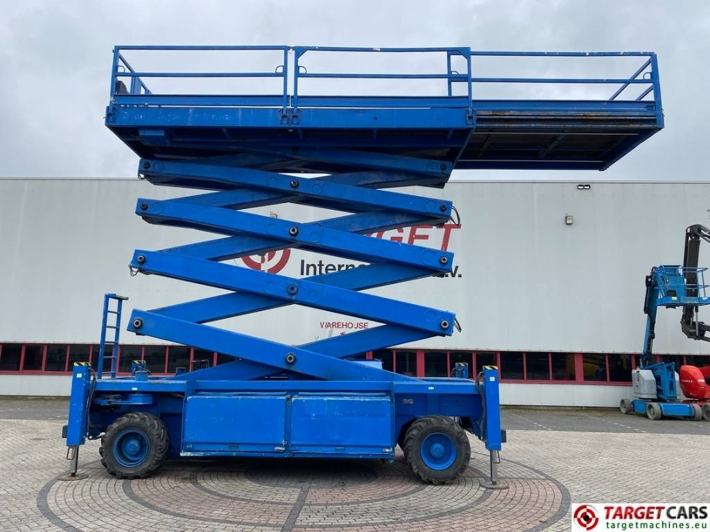 JLG Liftlux 260-25 Diesel 4x4 Scissor Work Lift 2800cm - Šķērveida pacēlājs: foto 5 JLG Liftlux 260-25 Diesel 4x4 Scissor Work Lift 2800cm - Šķērveida pacēlājs: foto 5