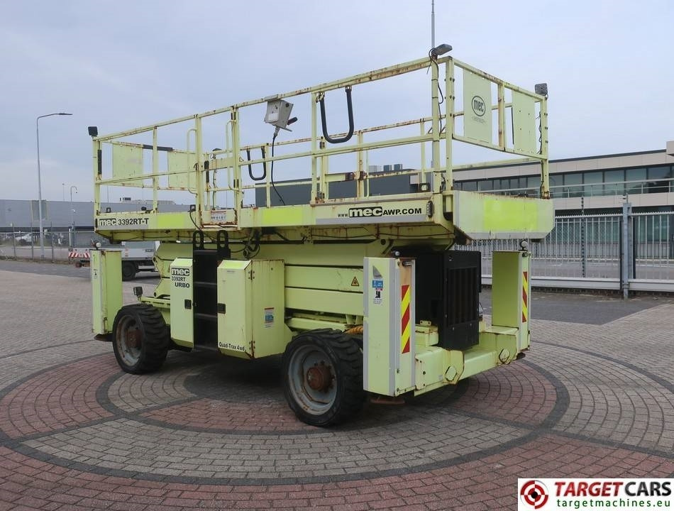 MEC 3392RT-T Diesel 4x4 Scissor Work LIft 1200cm - Šķērveida pacēlājs: foto 2 MEC 3392RT-T Diesel 4x4 Scissor Work LIft 1200cm - Šķērveida pacēlājs: foto 2