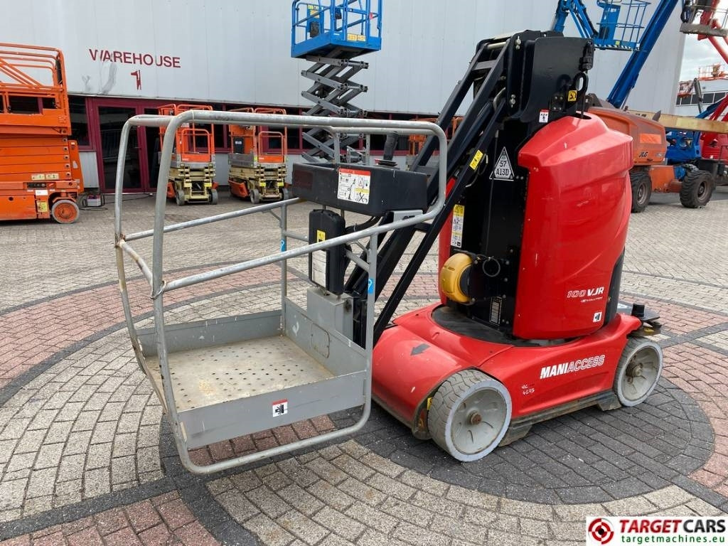 Manitou 100VJR Evolution Vertical Mast Work Lift 990cm - Torņa pacēlājs: foto 1 Manitou 100VJR Evolution Vertical Mast Work Lift 990cm - Torņa pacēlājs: foto 1