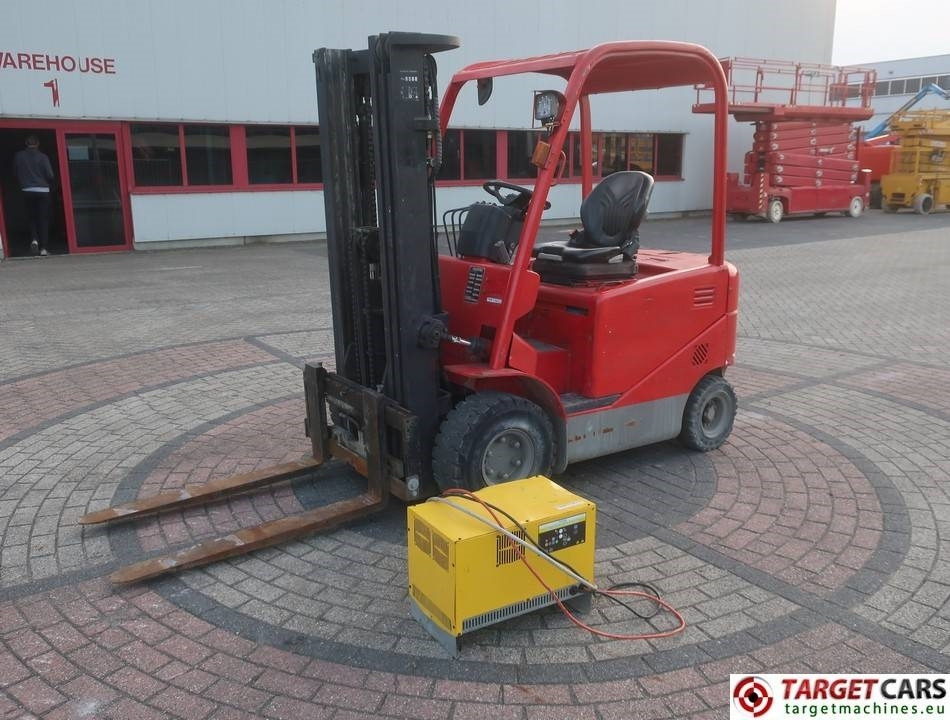 Manitou ME425 Electric 4wheel Forklift 2500KG Triplex450cm - Elektroiekrāvējs: foto 1 Manitou ME425 Electric 4wheel Forklift 2500KG Triplex450cm - Elektroiekrāvējs: foto 1