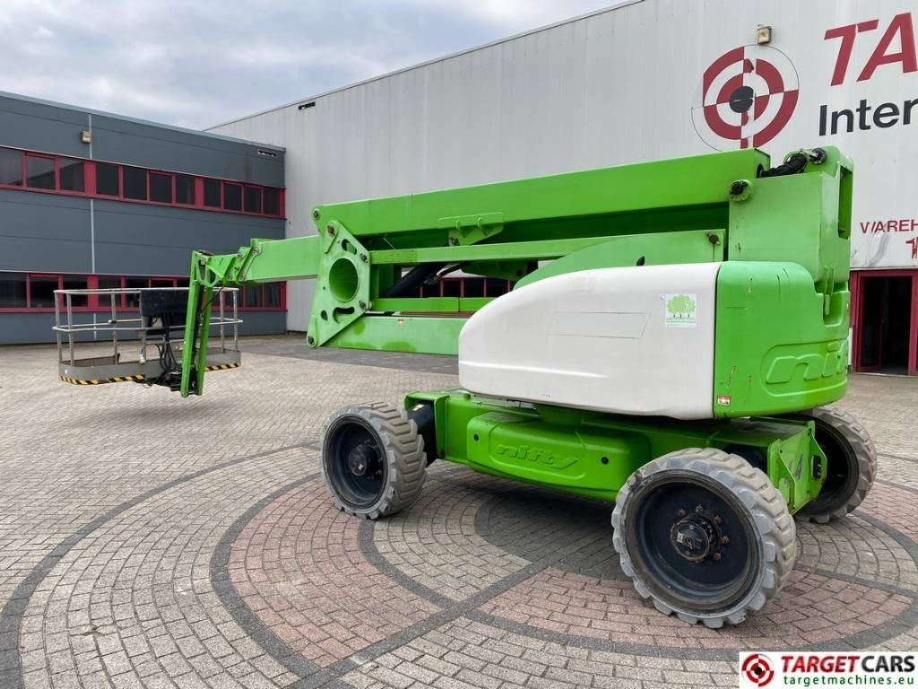 Niftylift HR28 HyBrid Articulated 4x4 Boom Work Lift 2800cm - Izlices pacēlājs: foto 4 Niftylift HR28 HyBrid Articulated 4x4 Boom Work Lift 2800cm - Izlices pacēlājs: foto 4