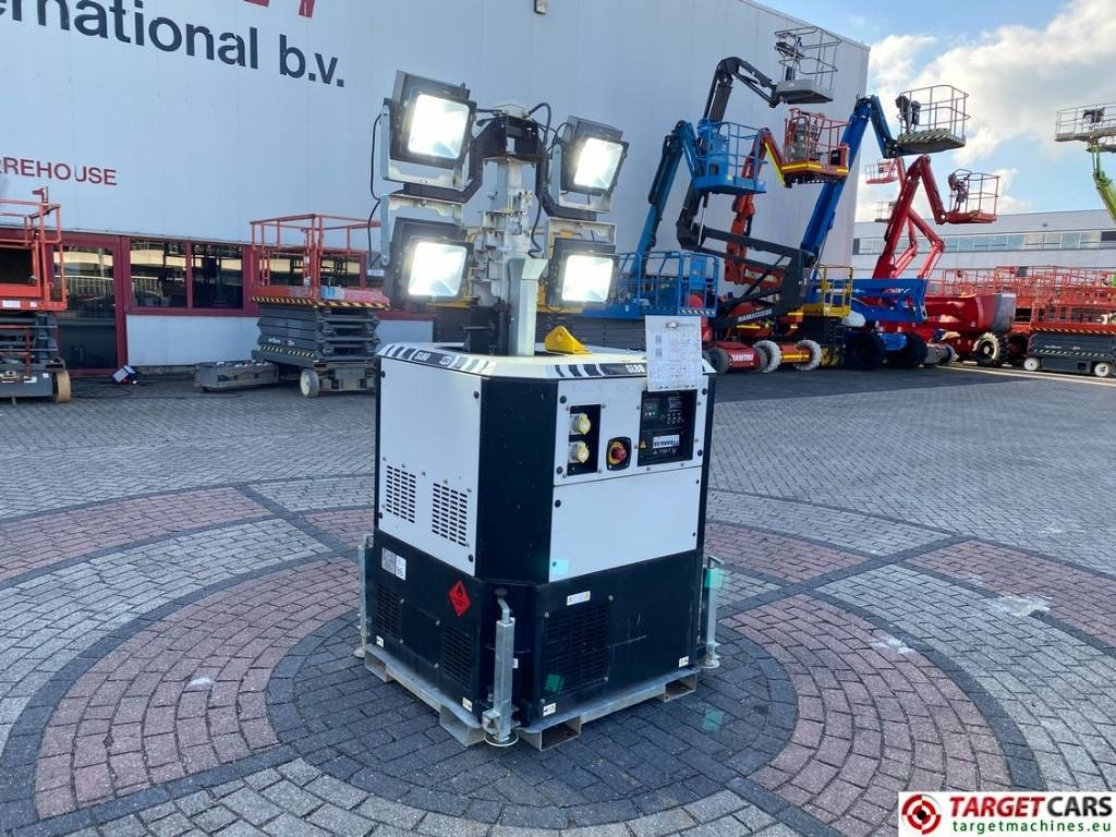 SMC SL80 Tower Light SL80K 4x300W Led - Apgaismojuma stabs: foto 1 SMC SL80 Tower Light SL80K 4x300W Led - Apgaismojuma stabs: foto 1