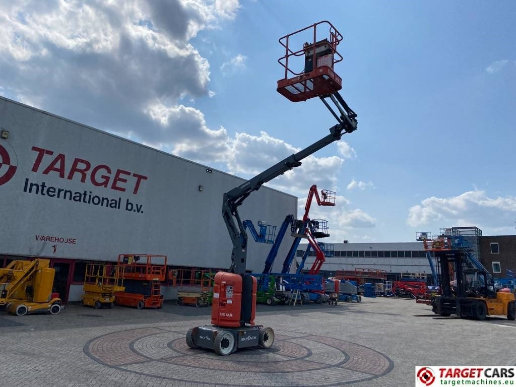 Izlices pacēlājs SkyJack SJ30 ARJE Articulated Electric Boom Work Lift 11M: foto 7