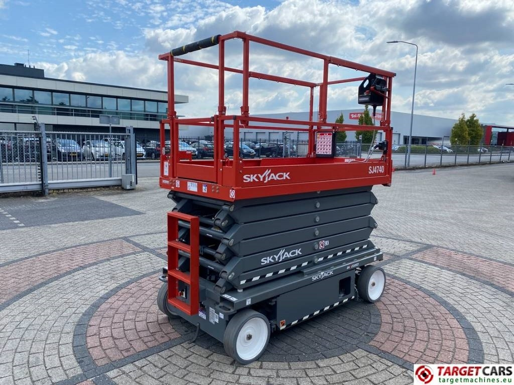 SkyJack SJ4740 Electric 4740 Scissor Work Lift 1380cm - Šķērveida pacēlājs: foto 3 SkyJack SJ4740 Electric 4740 Scissor Work Lift 1380cm - Šķērveida pacēlājs: foto 3