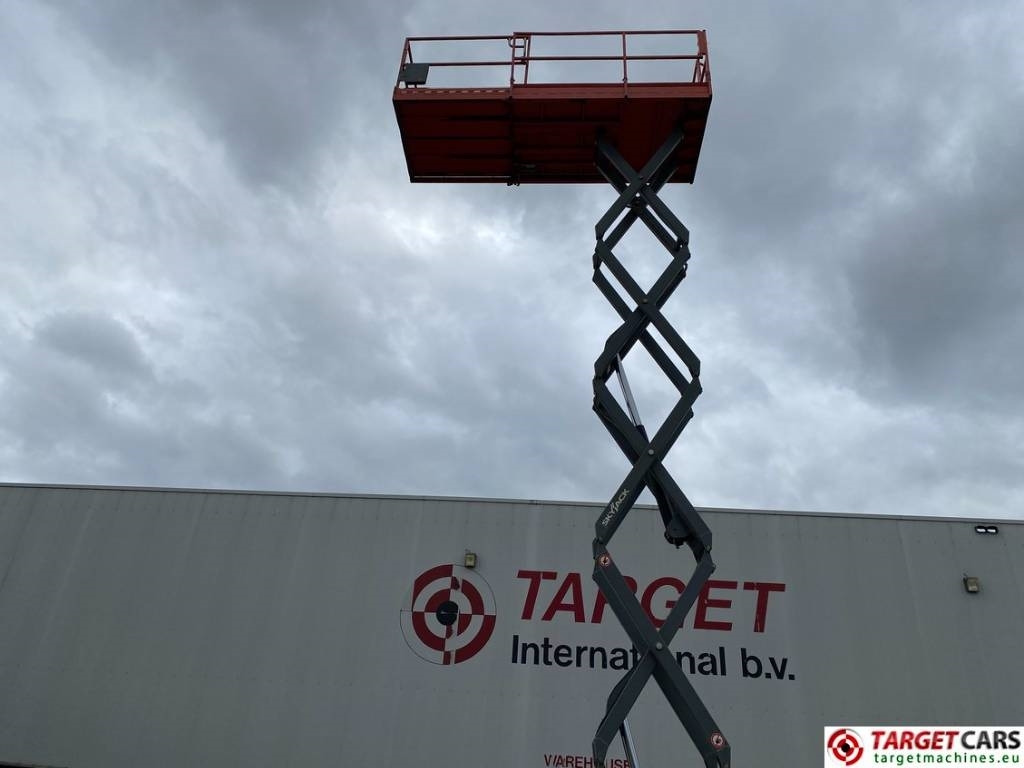 Šķērveida pacēlājs SkyJack SJ6832RT Diesel 4x4 Scissor 6832 Work Lift 1180cm: foto 20