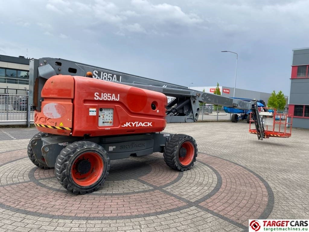 SkyJack SJ85AJ Articulated 4x4 Diesel Boom WorkLift 2791cm - Izlices pacēlājs: foto 3 SkyJack SJ85AJ Articulated 4x4 Diesel Boom WorkLift 2791cm - Izlices pacēlājs: foto 3