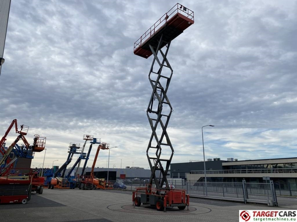Šķērveida pacēlājs SkyJack SJ9250 RT Diesel 4x4 Scissor Work Lift 1720cm: foto 7 Šķērveida pacēlājs SkyJack SJ9250 RT Diesel 4x4 Scissor Work Lift 1720cm: foto 7