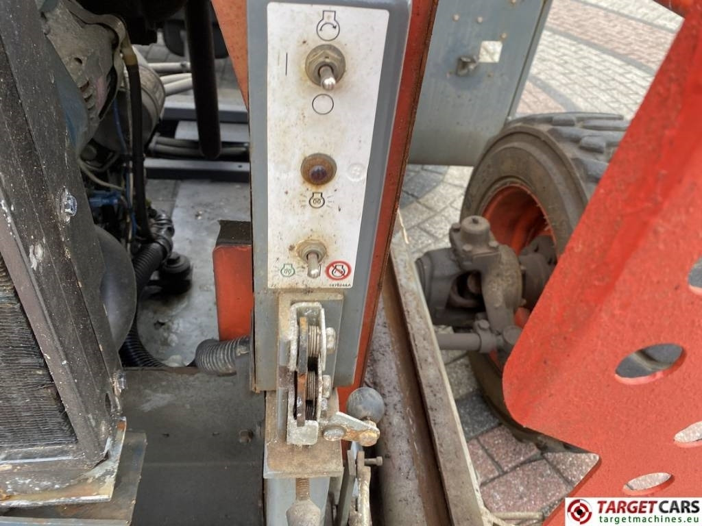 Šķērveida pacēlājs SkyJack SJ9250 RT Diesel 4x4 Scissor Work Lift 1720cm: foto 35 Šķērveida pacēlājs SkyJack SJ9250 RT Diesel 4x4 Scissor Work Lift 1720cm: foto 35