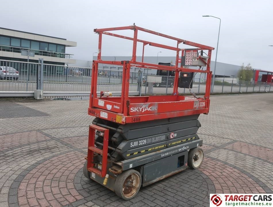 SkyJack SJIII-3226 Electric 3226 Scissor Work Lift 990cm - Šķērveida pacēlājs: foto 3 SkyJack SJIII-3226 Electric 3226 Scissor Work Lift 990cm - Šķērveida pacēlājs: foto 3