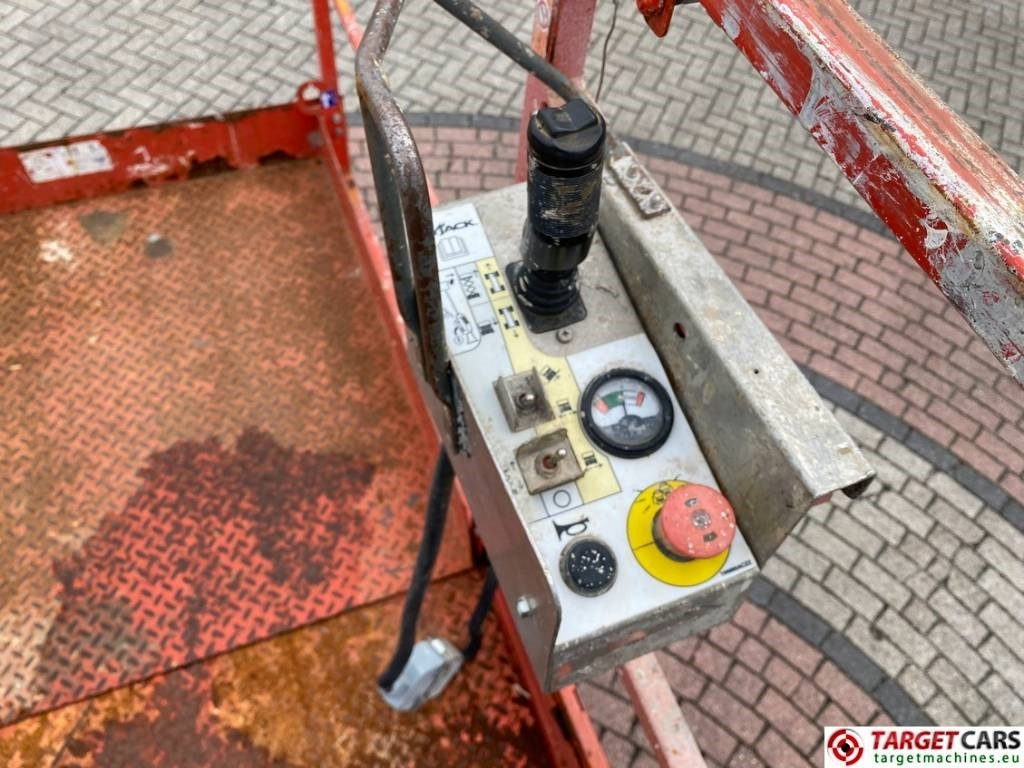 Šķērveida pacēlājs SkyJack SJIII-4740 Electric Scissor Work Lift 1380cm: foto 9 Šķērveida pacēlājs SkyJack SJIII-4740 Electric Scissor Work Lift 1380cm: foto 9