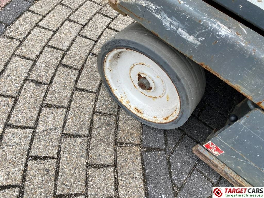 Šķērveida pacēlājs SkyJack SJIII-4740 Electric Scissor Work Lift 1380cm: foto 22 Šķērveida pacēlājs SkyJack SJIII-4740 Electric Scissor Work Lift 1380cm: foto 22