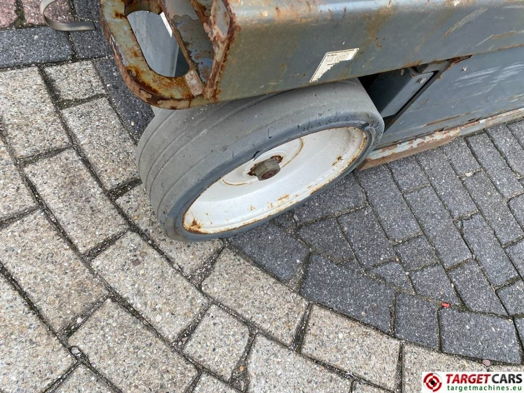 Šķērveida pacēlājs SkyJack SJIII-4740 Electric Scissor Work Lift 1380cm: foto 24 Šķērveida pacēlājs SkyJack SJIII-4740 Electric Scissor Work Lift 1380cm: foto 24