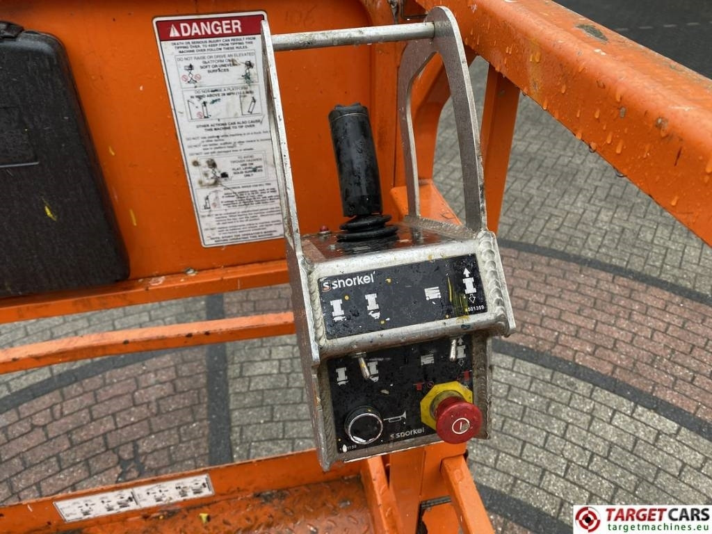 Šķērveida pacēlājs Snorkel S4726E Electric Scissor Work Lift 980cm: foto 9