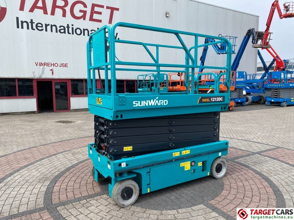Sunward SWSL1212DC Electric Scissor Work LIft 1200cm - Šķērveida pacēlājs: foto 1 Sunward SWSL1212DC Electric Scissor Work LIft 1200cm - Šķērveida pacēlājs: foto 1