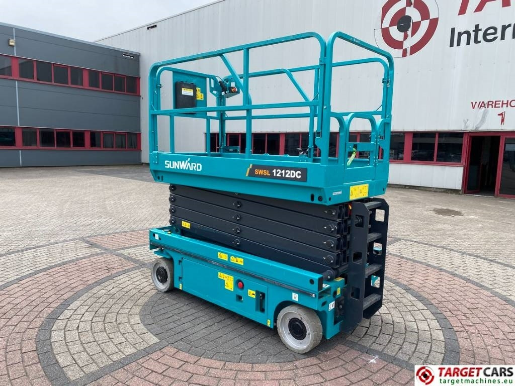 Sunward SWSL1212DC Electric Scissor Work Lift 1200cm - Šķērveida pacēlājs: foto 4 Sunward SWSL1212DC Electric Scissor Work Lift 1200cm - Šķērveida pacēlājs: foto 4