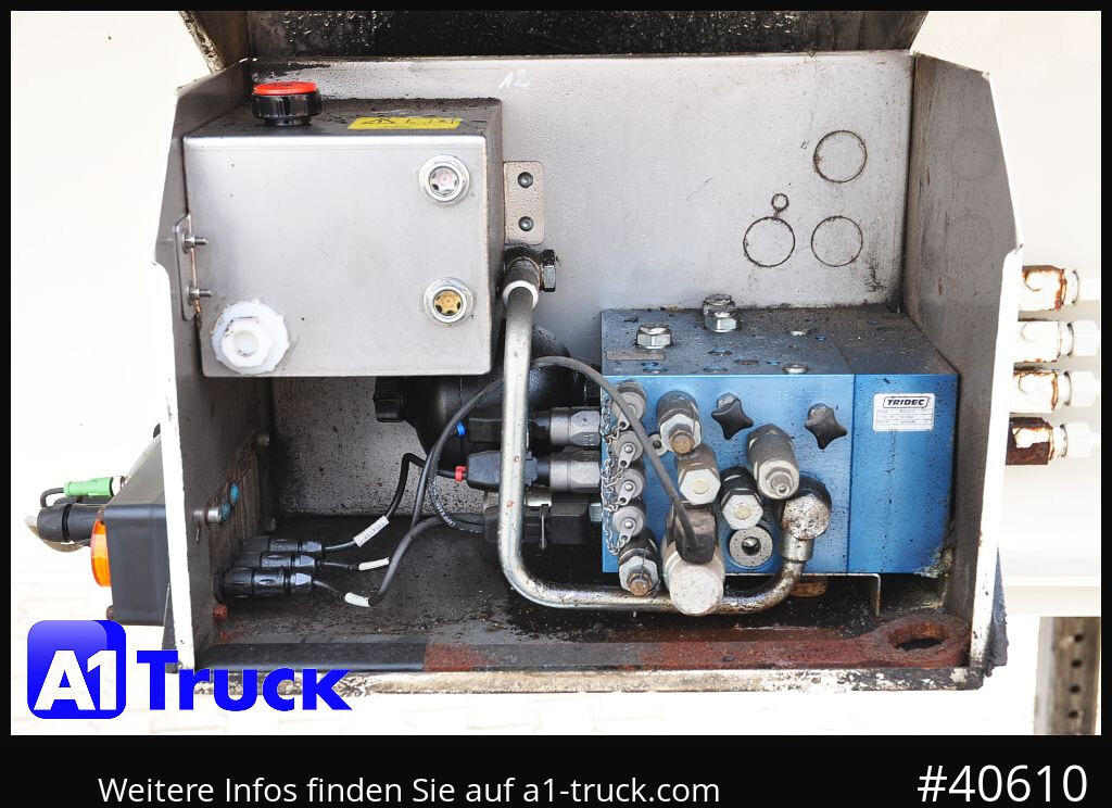 FELDBINDER EUT 55,3, Futter Feed 7 Kammern 55m³, Lenkachse, Alufelgen, - Silosa puspiekabe: foto 2 FELDBINDER EUT 55,3, Futter Feed 7 Kammern 55m³, Lenkachse, Alufelgen, - Silosa puspiekabe: foto 2