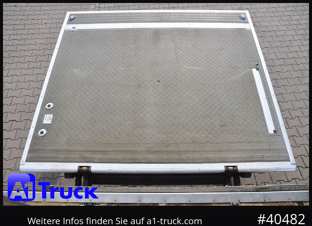 MERCEDES-BENZ 1824 LL Carrier 950 Mt, 3 Kammern, Automatik - Kravas automašīna refrižerators: foto 3 MERCEDES-BENZ 1824 LL Carrier 950 Mt, 3 Kammern, Automatik - Kravas automašīna refrižerators: foto 3