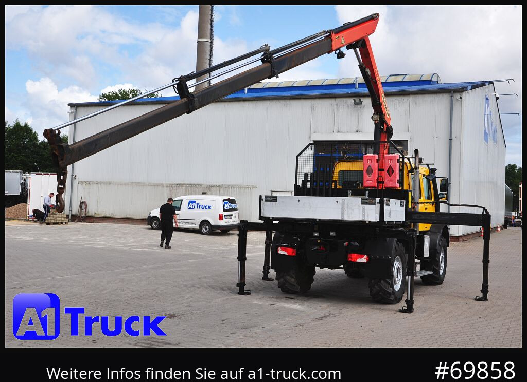 Kravas auto ar manipulatoru MERCEDES-BENZ Unimog U 5000 437/45 Kran Doka 6 Sitze: foto 9