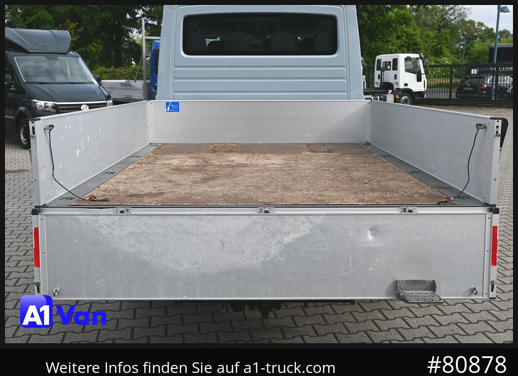 VOLKSWAGEN Crafter 35 Pritsche Doka, AHK, 7-Sitzer, Heckantrieb - Automašīna ar kravas platformu, Kravas-pasažieru furgons: foto 2 VOLKSWAGEN Crafter 35 Pritsche Doka, AHK, 7-Sitzer, Heckantrieb - Automašīna ar kravas platformu, Kravas-pasažieru furgons: foto 2