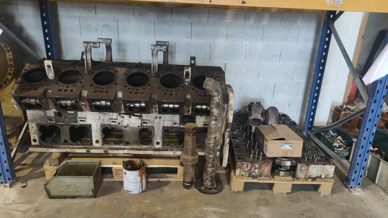 CUMMINS KTA38 MOTORE CUMMINS (BLOCCO CILINDRI) + N.2 TESTATE - Dzinējs un rezerves daļas - Celtniecības tehnika: foto 1 CUMMINS KTA38 MOTORE CUMMINS (BLOCCO CILINDRI) + N.2 TESTATE - Dzinējs un rezerves daļas - Celtniecības tehnika: foto 1