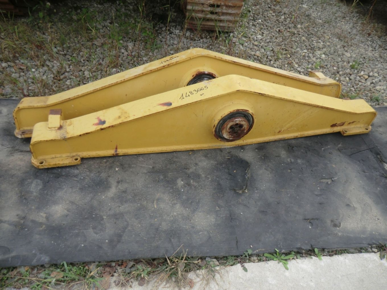Caterpillar 735 Braccetto destro di collegamento assale centrale e posteriore. (ARM AS RH) - Asis un rezerves daļas - Celtniecības tehnika: foto 1 Caterpillar 735 Braccetto destro di collegamento assale centrale e posteriore. (ARM AS RH) - Asis un rezerves daļas - Celtniecības tehnika: foto 1