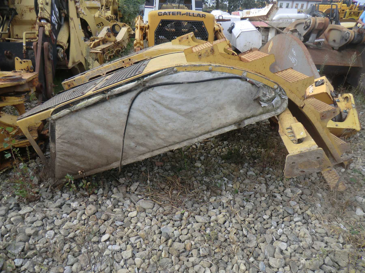 Caterpillar 735 Parafango anteriore destro e sinistro. - Spārns - Celtniecības tehnika: foto 4 Caterpillar 735 Parafango anteriore destro e sinistro. - Spārns - Celtniecības tehnika: foto 4