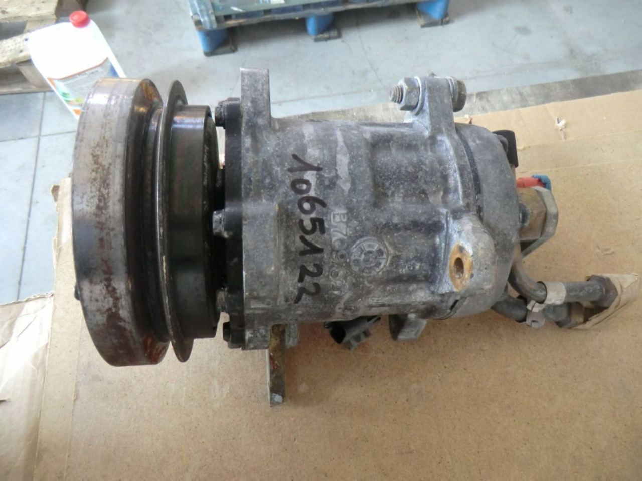 Caterpillar 928G COMPRESSORE ARIA CONDIZIONATA - Kondicioniera kompresors - Celtniecības tehnika: foto 2 Caterpillar 928G COMPRESSORE ARIA CONDIZIONATA - Kondicioniera kompresors - Celtniecības tehnika: foto 2