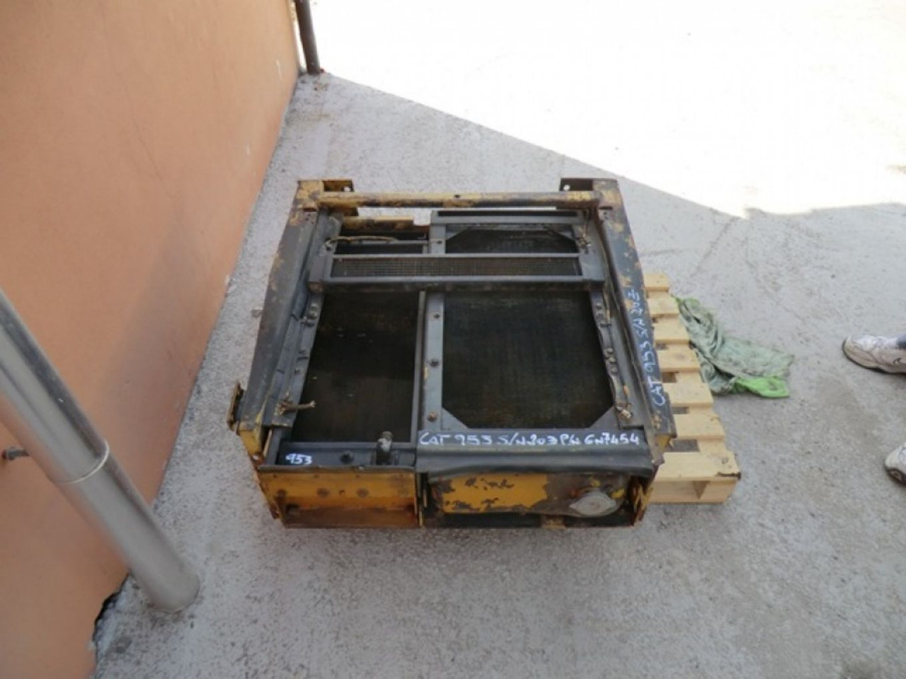 Caterpillar 953 RADIATORE ACQUA - Radiators - Celtniecības tehnika: foto 1 Caterpillar 953 RADIATORE ACQUA - Radiators - Celtniecības tehnika: foto 1