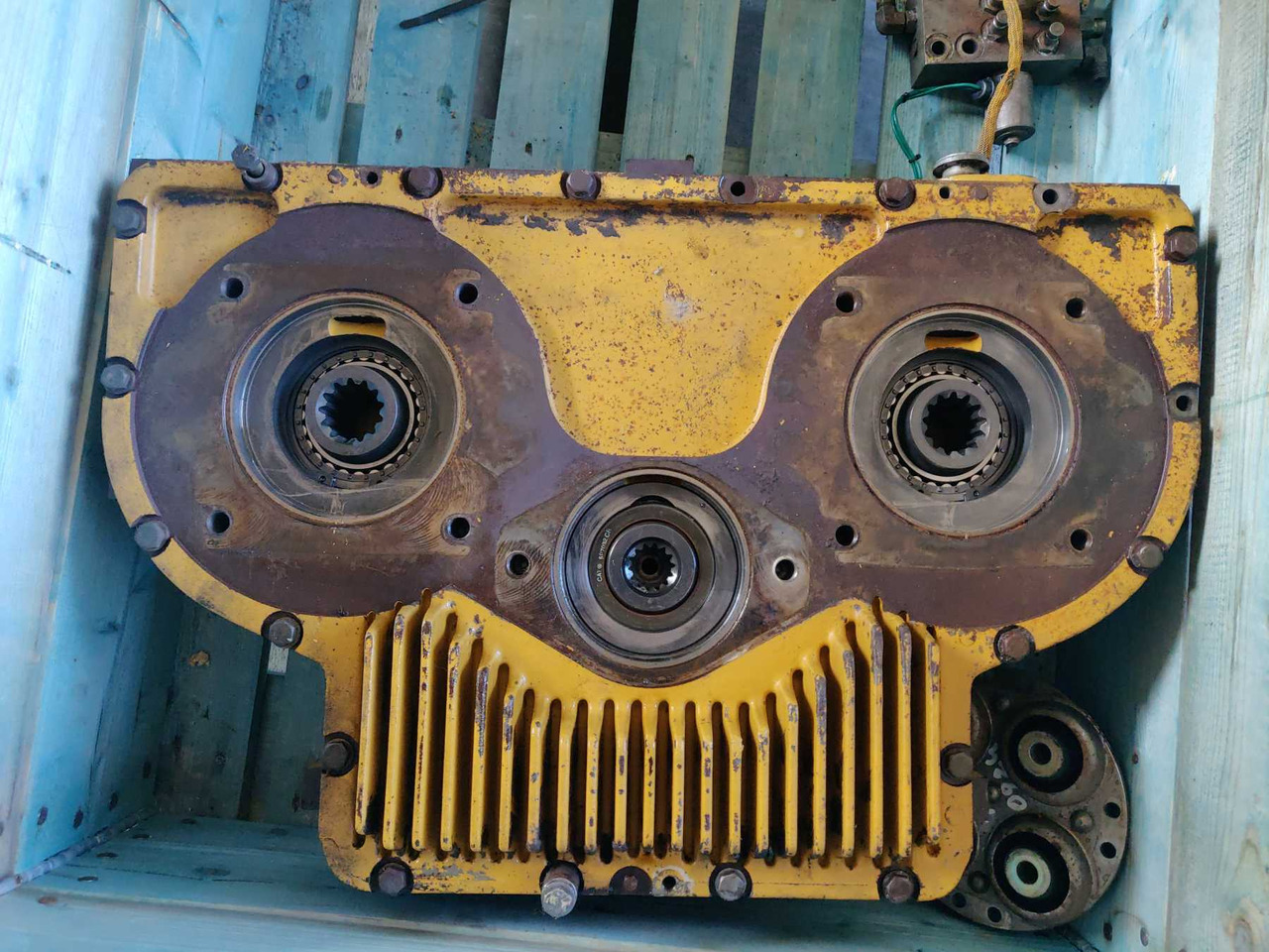 Caterpillar 963C DRIVE DI ACCOPPIAMENTO DELLE POMPE - Transmisija - Celtniecības tehnika: foto 1 Caterpillar 963C DRIVE DI ACCOPPIAMENTO DELLE POMPE - Transmisija - Celtniecības tehnika: foto 1