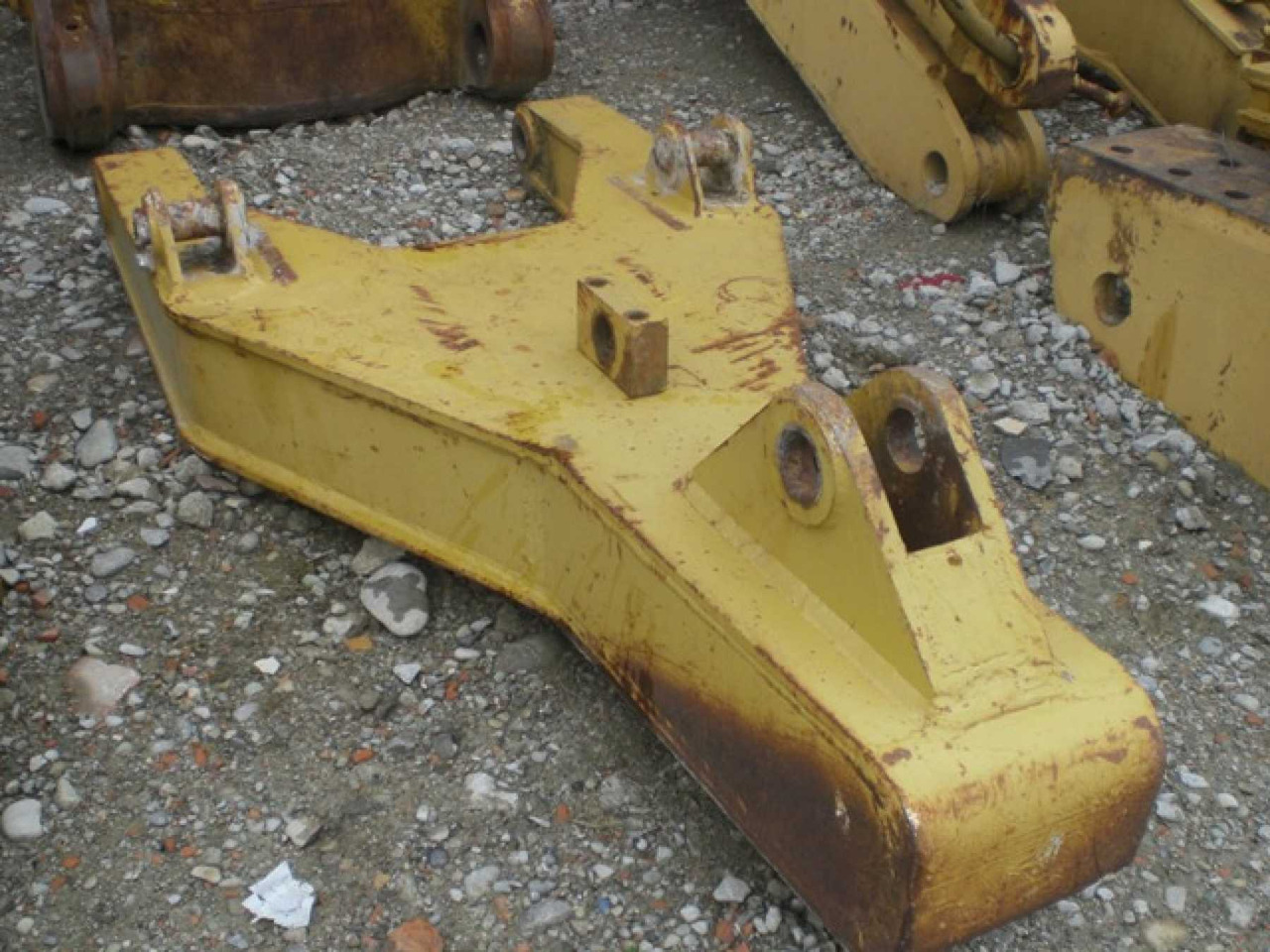 Caterpillar D5 - D6 SUPPORTO KELLY PER RIPPER - Irdinātājs - Celtniecības tehnika: foto 1 Caterpillar D5 - D6 SUPPORTO KELLY PER RIPPER - Irdinātājs - Celtniecības tehnika: foto 1
