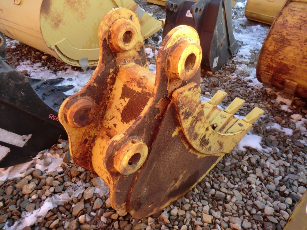 Caterpillar E70 Benna con denti, larghezza mm 350 - Ekskavatora kauss: foto 4 Caterpillar E70 Benna con denti, larghezza mm 350 - Ekskavatora kauss: foto 4