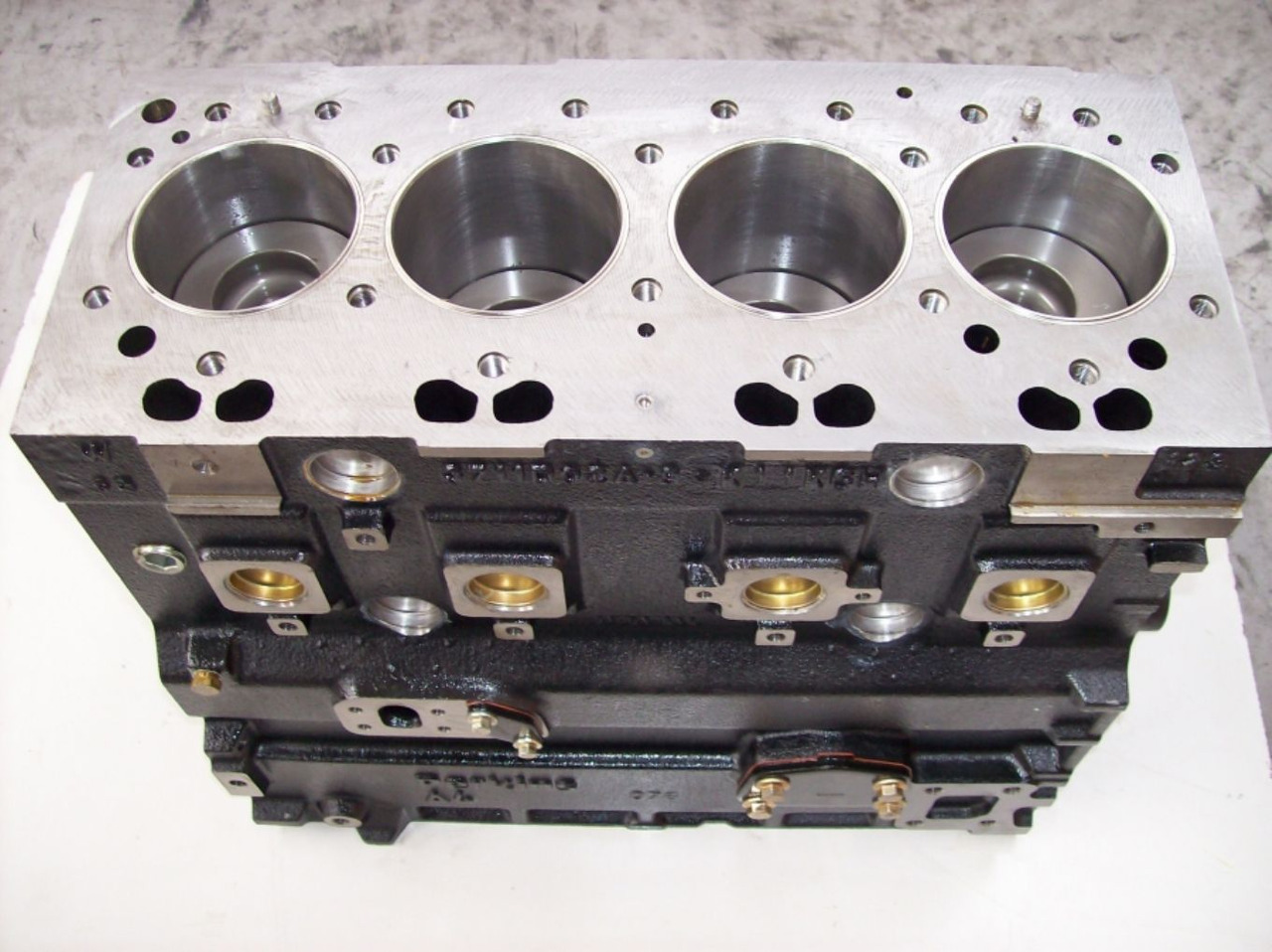 Caterpillar Short Block 3054 - Cilindru bloks - Celtniecības tehnika: foto 2 Caterpillar Short Block 3054 - Cilindru bloks - Celtniecības tehnika: foto 2