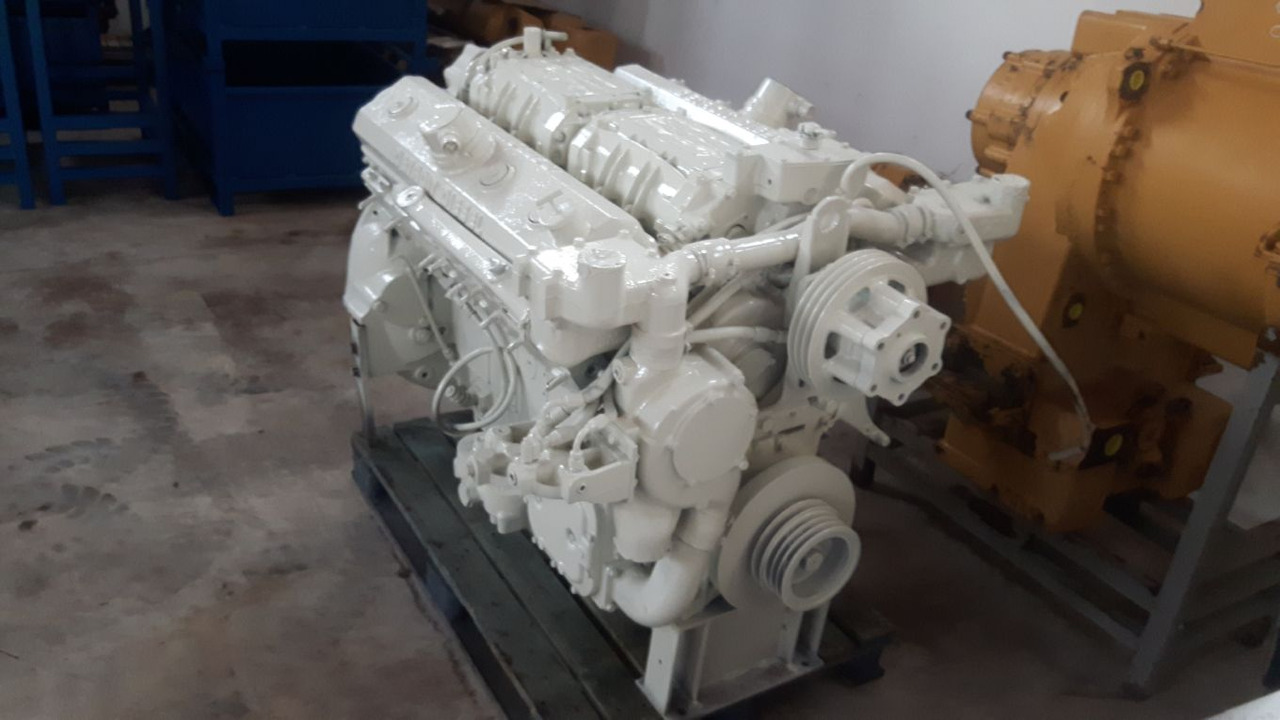 DETROIT DIESEL 12V71 MOTORE REVISIONATO (ENGINE NO. 71237406).COMPLETO DI N. 2 TURBO E VENTOLA. - Dzinējs - Celtniecības tehnika: foto 1 DETROIT DIESEL 12V71 MOTORE REVISIONATO (ENGINE NO. 71237406).COMPLETO DI N. 2 TURBO E VENTOLA. - Dzinējs - Celtniecības tehnika: foto 1