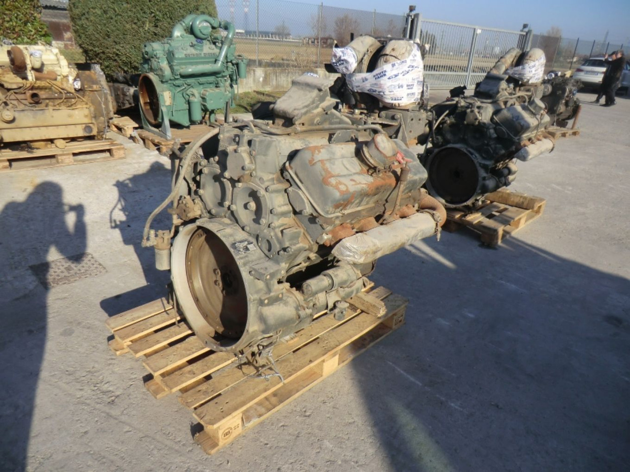 DETROIT DIESEL 8V53 MOTORE MARINO USATO COMPLETO DI TURBO E MOTORINO DI AVVIAMENTO. - Dzinējs - Celtniecības tehnika: foto 3 DETROIT DIESEL 8V53 MOTORE MARINO USATO COMPLETO DI TURBO E MOTORINO DI AVVIAMENTO. - Dzinējs - Celtniecības tehnika: foto 3