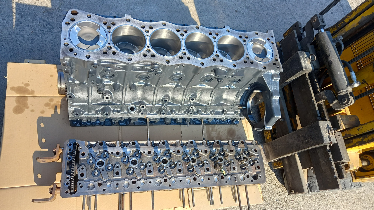 ISUZU 6UZ1 Long Block revisionato composto da monoblocco , albero motore, testa. - Dzinējs - Celtniecības tehnika: foto 3 ISUZU 6UZ1 Long Block revisionato composto da monoblocco , albero motore, testa. - Dzinējs - Celtniecības tehnika: foto 3