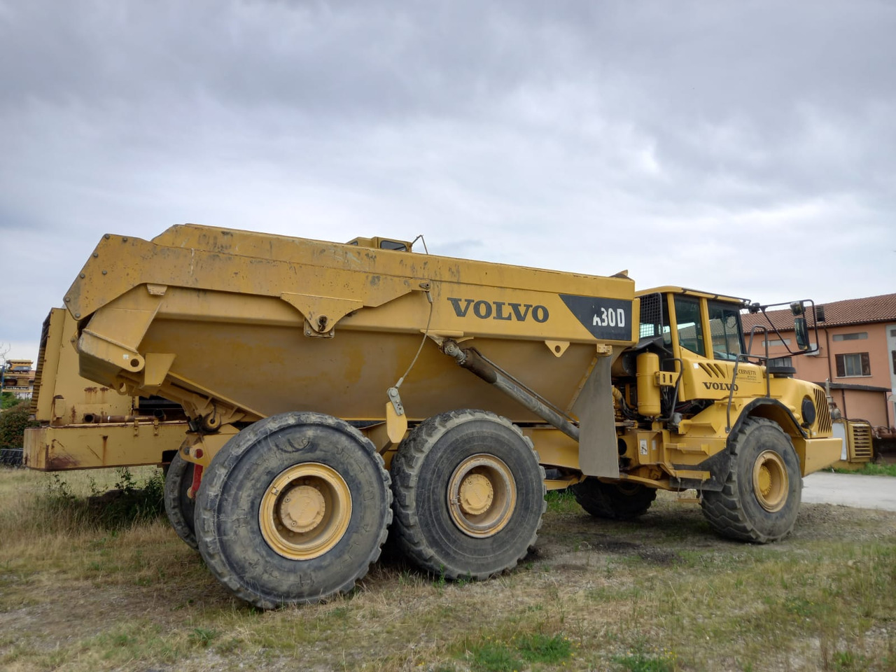 VOLVO A30D - Artikulētias pašizgāzējs: foto 5 VOLVO A30D - Artikulētias pašizgāzējs: foto 5