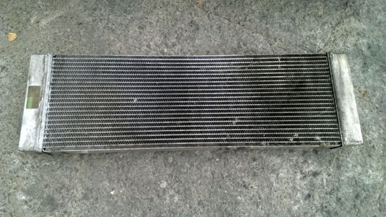 VOLVO L330E RADIATORE OLIO IDRAULICO - Dzesēšanas sistēma - Celtniecības tehnika: foto 1 VOLVO L330E RADIATORE OLIO IDRAULICO - Dzesēšanas sistēma - Celtniecības tehnika: foto 1
