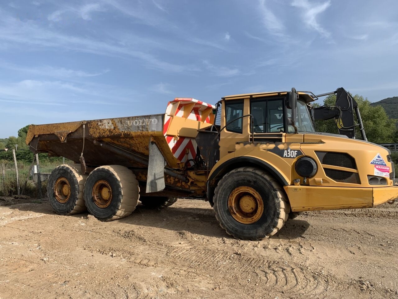 Volvo A30F - Artikulētias pašizgāzējs: foto 1 Volvo A30F - Artikulētias pašizgāzējs: foto 1