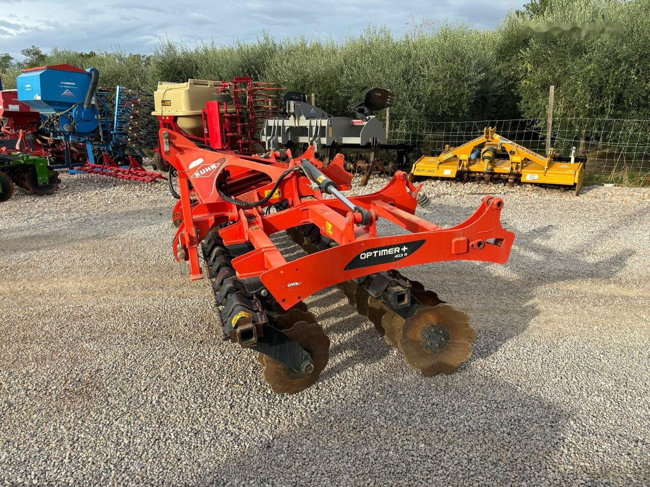 Kuhn OPTIMER +403R - Disku ecēša: foto 5 Kuhn OPTIMER +403R - Disku ecēša: foto 5