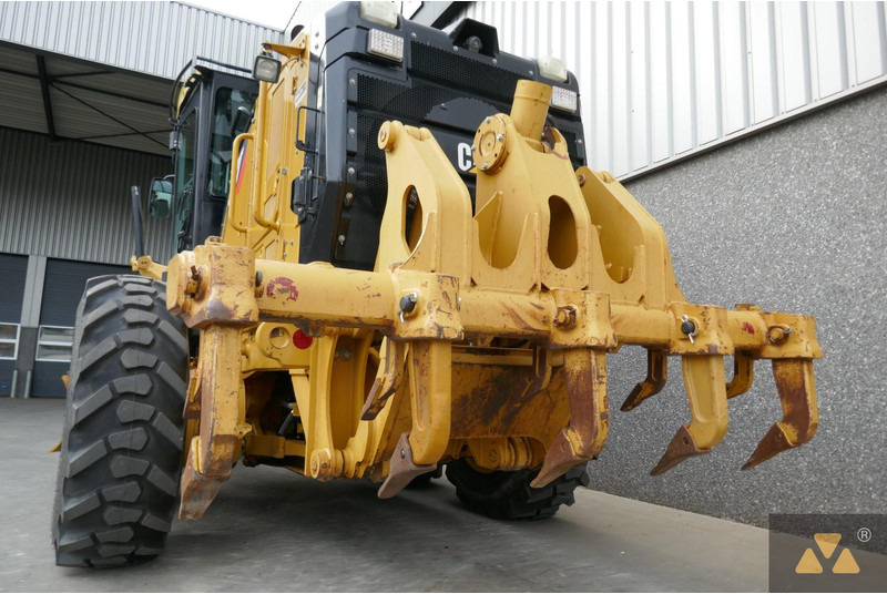 Greiders Caterpillar 140M2: foto 6 Greiders Caterpillar 140M2: foto 6