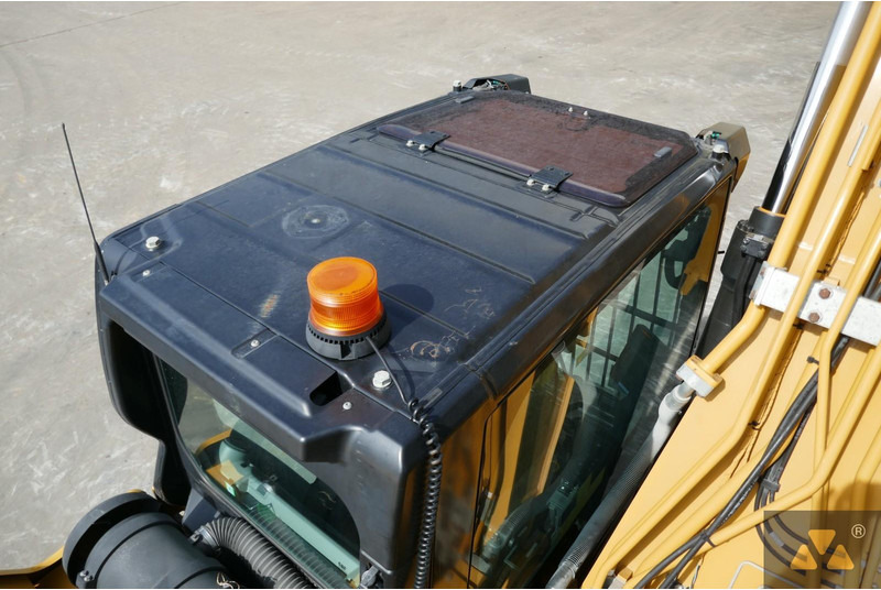 Kāpurķēžu ekskavators Caterpillar 320: foto 15