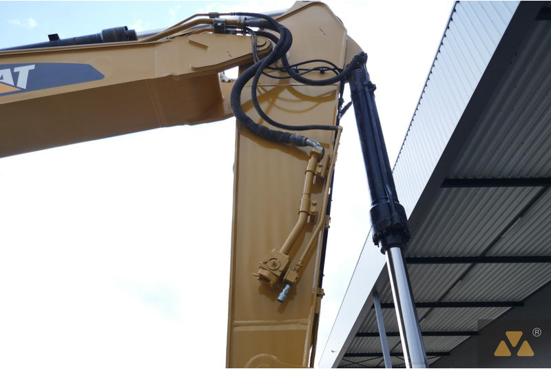 Kāpurķēžu ekskavators Caterpillar 330FL: foto 13