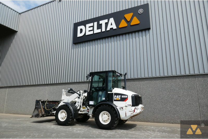 Caterpillar 906M - Riteņu iekrāvējs: foto 4 Caterpillar 906M - Riteņu iekrāvējs: foto 4