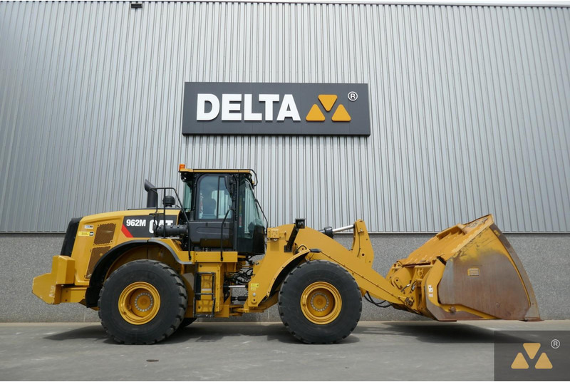 Caterpillar 962M - Riteņu iekrāvējs: foto 2 Caterpillar 962M - Riteņu iekrāvējs: foto 2